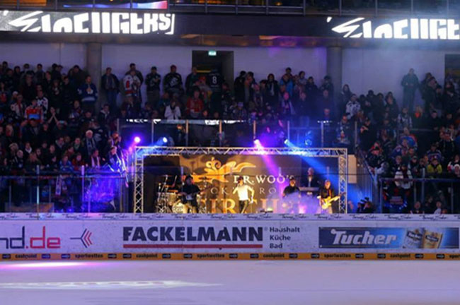 Dr. Woo's Rock 'n' Roll Circus bei den Ice Tigers in der Arena Nürnberger Versicherung